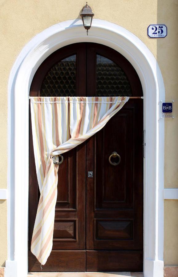 Porta Del Carmine Bed & Breakfast โคมัคคิโอ ภายนอก รูปภาพ