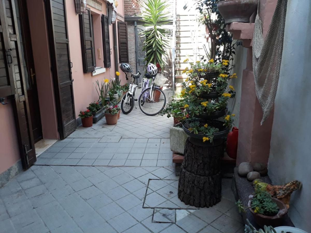 Porta Del Carmine Bed & Breakfast โคมัคคิโอ ภายนอก รูปภาพ