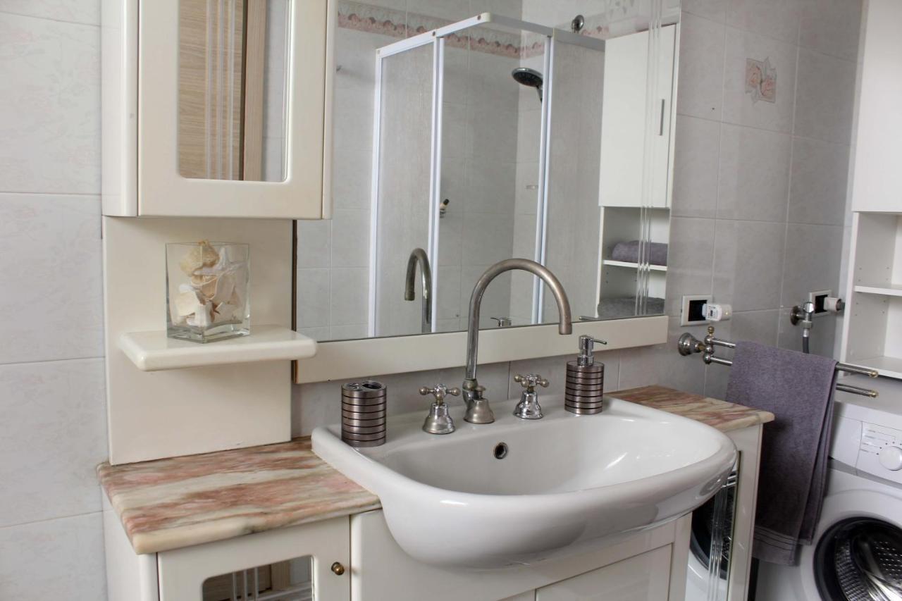 Porta Del Carmine Bed & Breakfast โคมัคคิโอ ภายนอก รูปภาพ